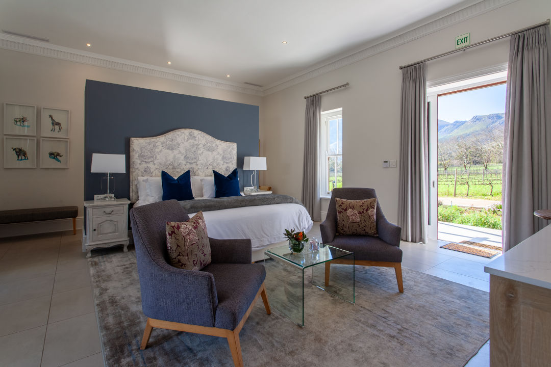 Olive Luxury Room 1