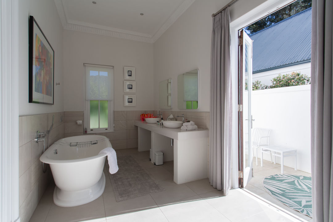 Olive Luxury Room 5